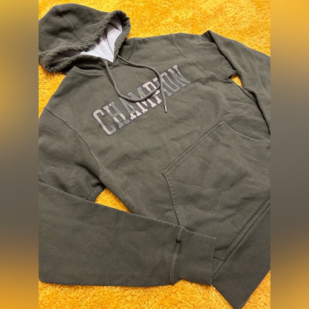 CLEARANCE!! Champion Men’s Hooded Sweatshirt w/ Camo Logo - Picture 3 of 7